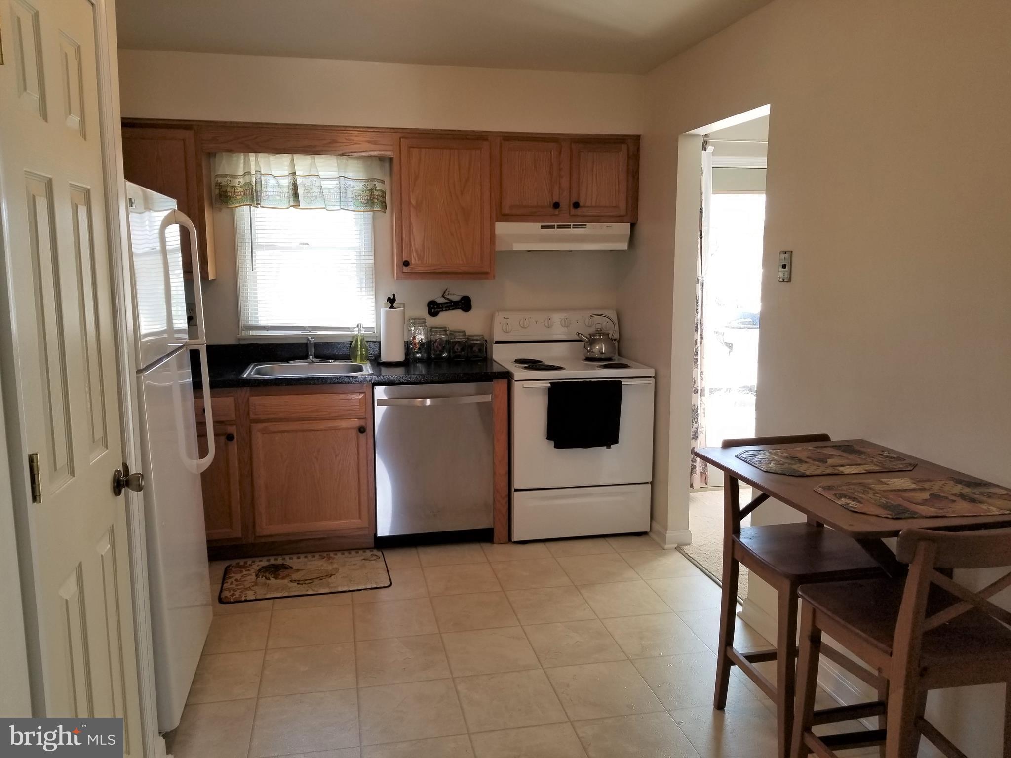 14 Sullivan Road Westminster, MD 21157 - Photo 4 of 19 Kitchen