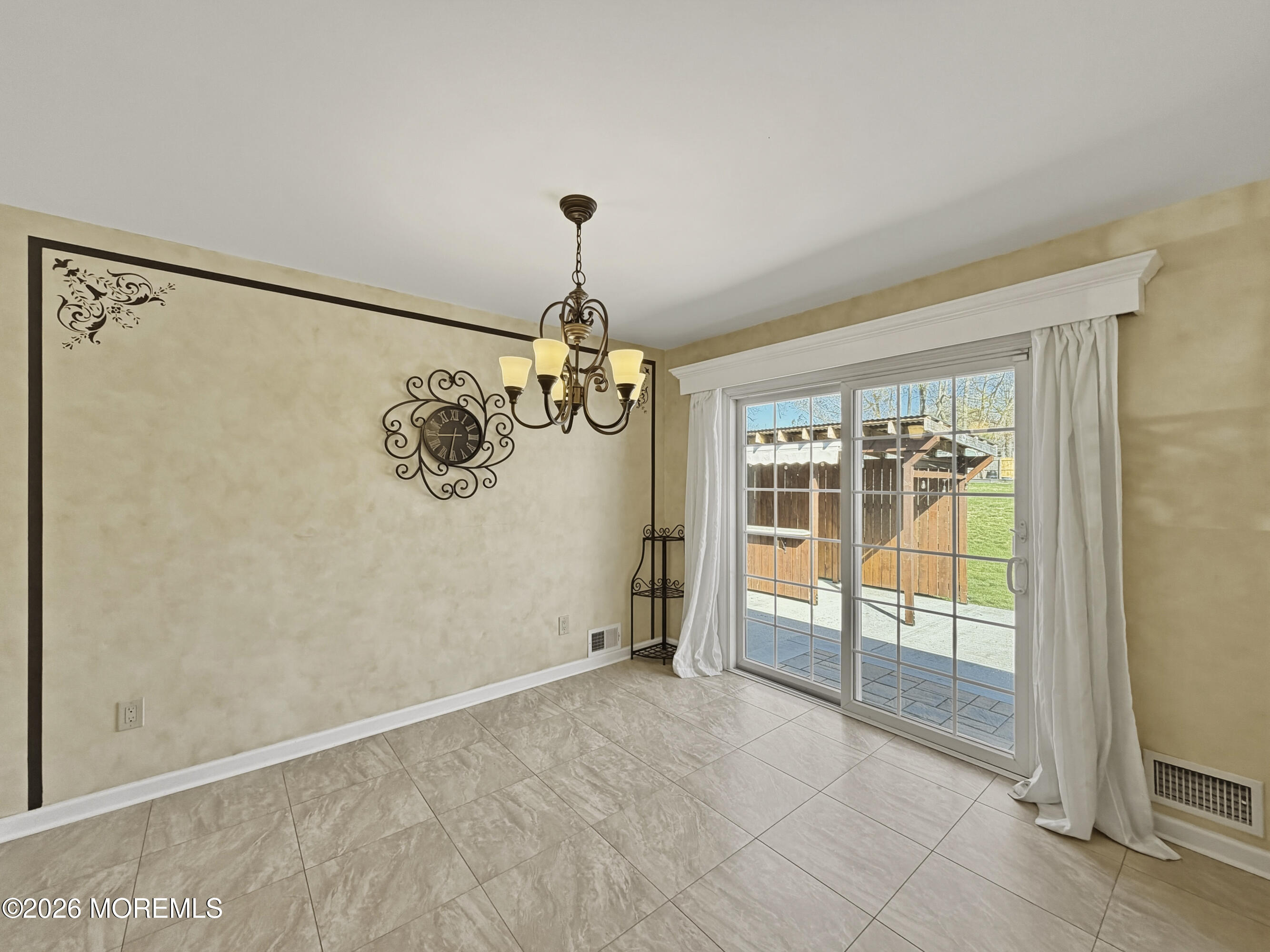 481 Tennent Road Morganville, NJ 07751 - Photo 19 of 43 EIK / Dining