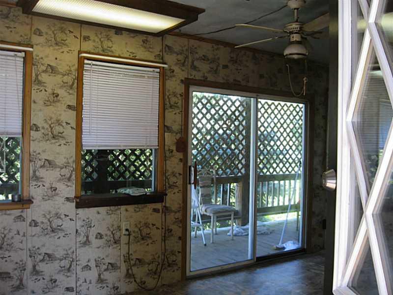 355 Twin Lakes Road Latrobe, PA 15650 - Photo 8 of 25 Family Room.