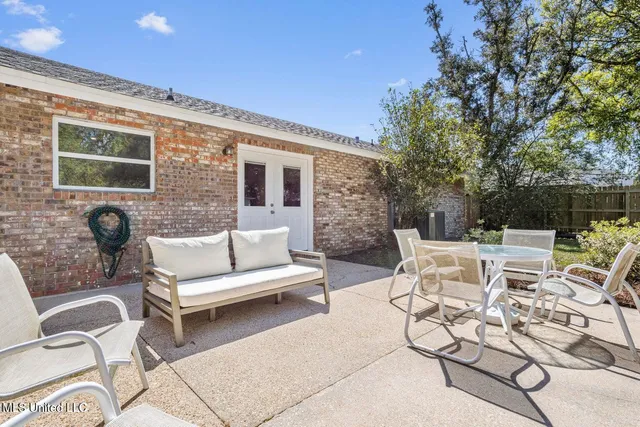 $1,845 | 2 Villa Cove Drive, Gulfport, MS 39507