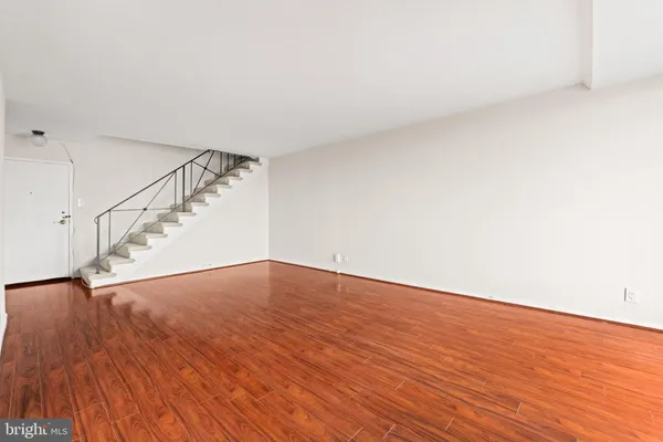 $384,900 | 301 North Beauregard Street, Unit 604, Alexandria, VA 22312