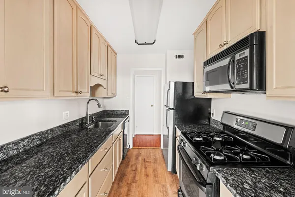 $384,900 | 301 North Beauregard Street, Unit 604, Alexandria, VA 22312