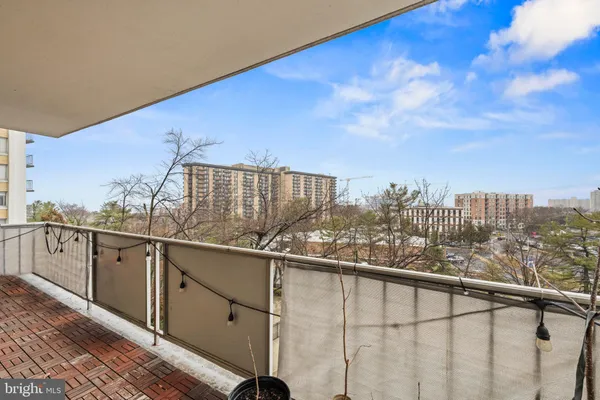 $384,900 | 301 North Beauregard Street, Unit 604, Alexandria, VA 22312