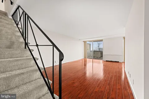 $384,900 | 301 North Beauregard Street, Unit 604, Alexandria, VA 22312