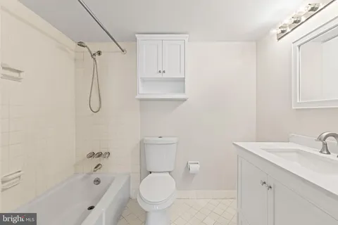 $384,900 | 301 North Beauregard Street, Unit 604, Alexandria, VA 22312