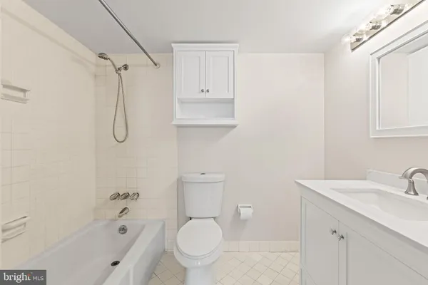 $384,900 | 301 North Beauregard Street, Unit 604, Alexandria, VA 22312