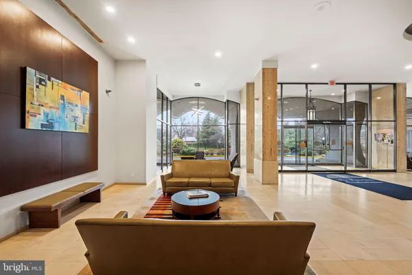 $384,900 | 301 North Beauregard Street, Unit 604, Alexandria, VA 22312