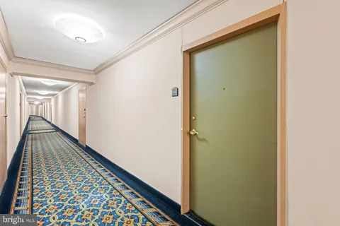 $384,900 | 301 North Beauregard Street, Unit 604, Alexandria, VA 22312