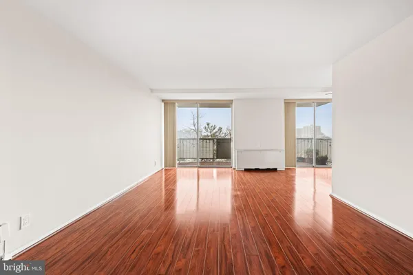 $384,900 | 301 North Beauregard Street, Unit 604, Alexandria, VA 22312