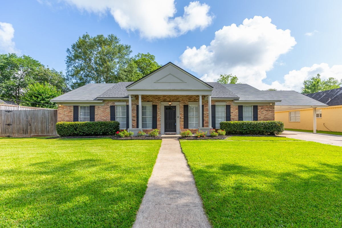 6030 Zenith Street Beaumont, TX 77706 - Photo 1 of 30