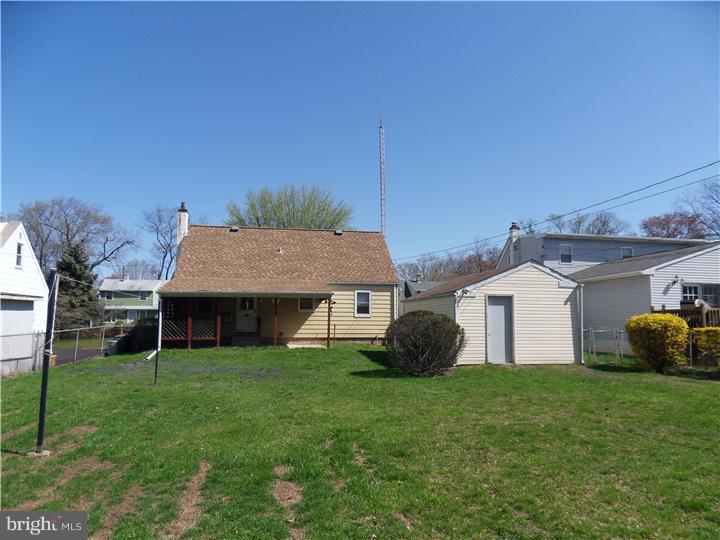 19 Norwyn Road Hatboro, PA 19040 - Photo 4 of 11 View in Back