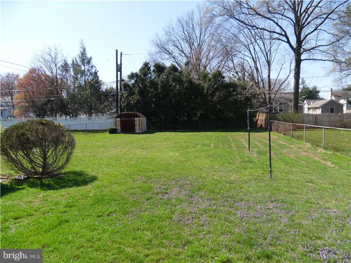 19 Norwyn Road Hatboro, PA 19040 - Photo 5 of 11 Back Yard