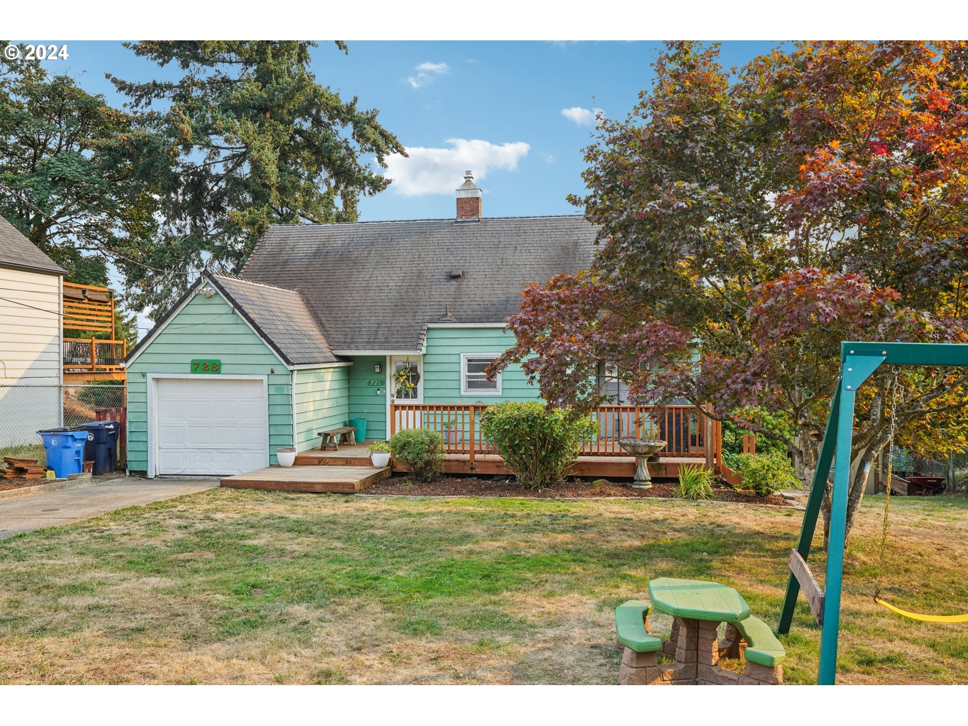 728 Northwest 4th Avenue Camas, WA 98607 - Photo 2 of 25