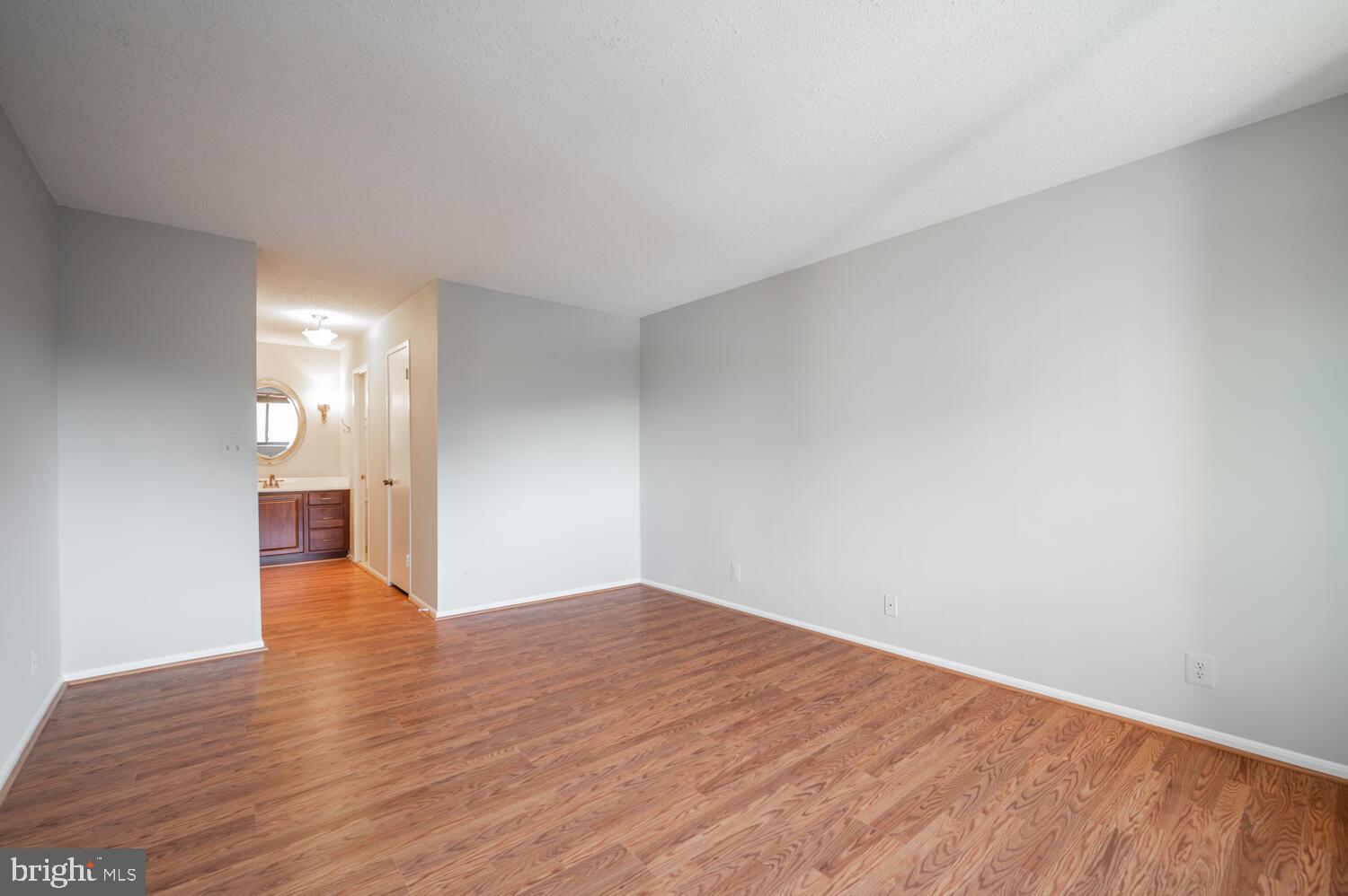 5904 Mt Eagle Drive, Unit 903 Alexandria, VA 22303 - Photo 15 of 45 Owner's suite with full bath