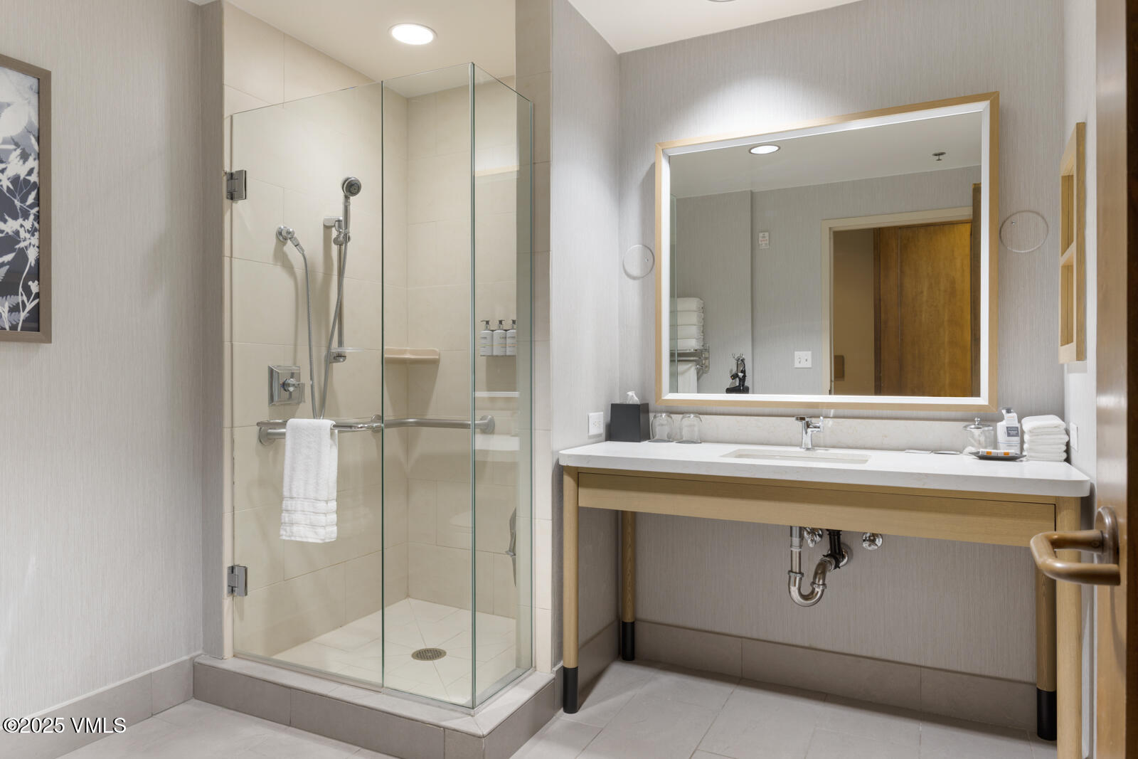 126 Riverfront Lane, Unit 337 Avon, CO 81620 - Photo 4 of 12 Westin 337 MLS-17