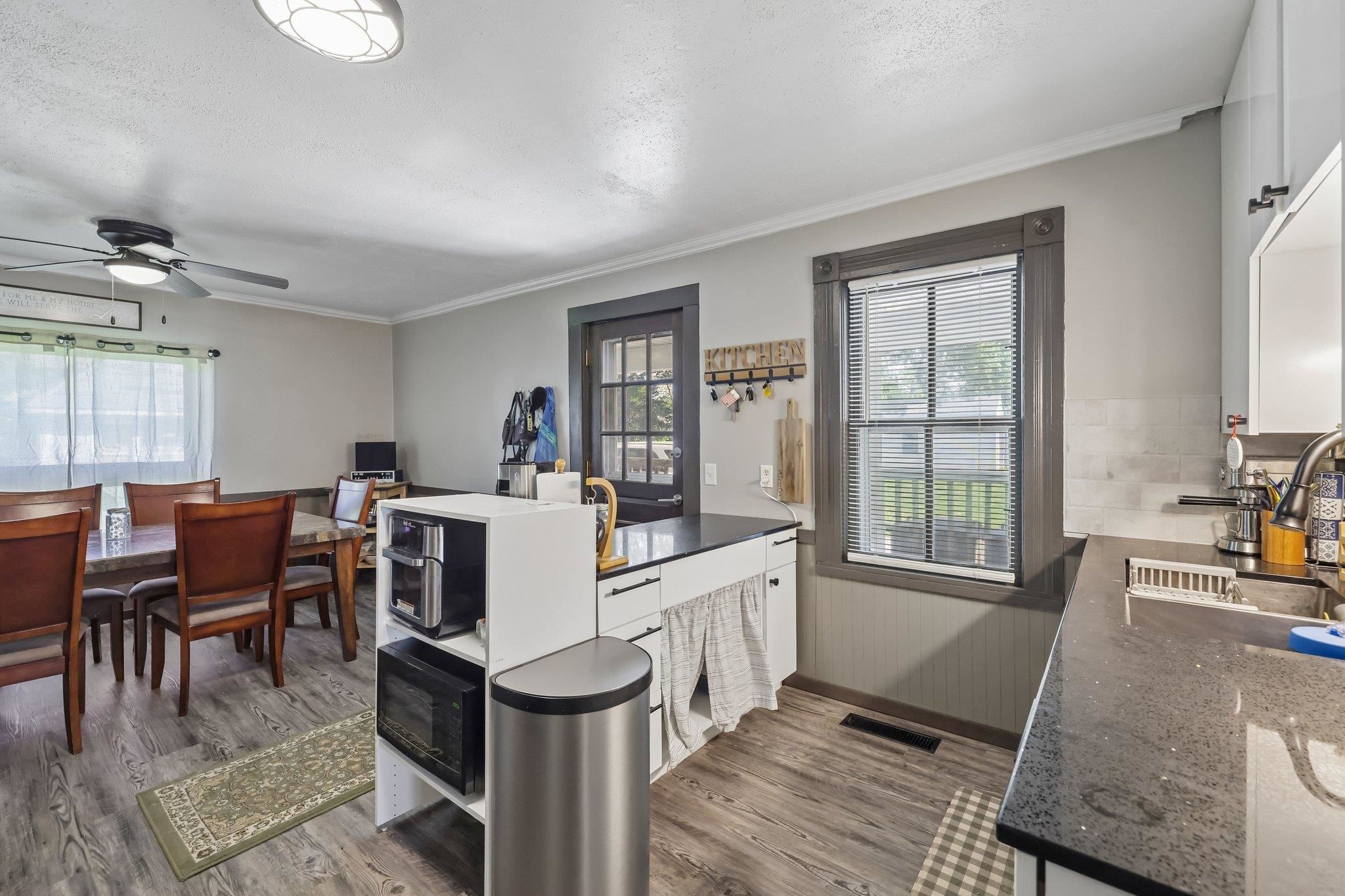 1027 Farnham Street Columbus, WI 53925 - Photo 16 of 39