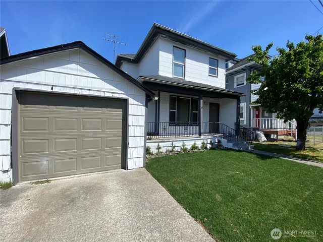 $369,950 | 719 South Sprague Avenue, Tacoma, WA 98405