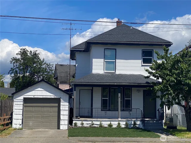 $369,950 | 719 South Sprague Avenue, Tacoma, WA 98405