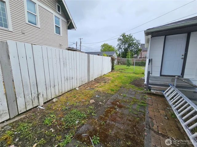 $369,950 | 719 South Sprague Avenue, Tacoma, WA 98405