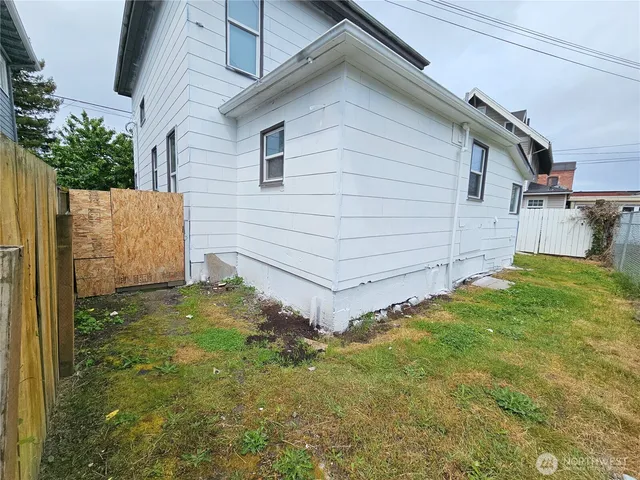 $369,950 | 719 South Sprague Avenue, Tacoma, WA 98405