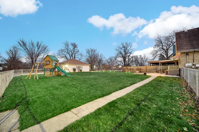 $285,000 | 15817 Union Avenue, Harvey, IL 60426