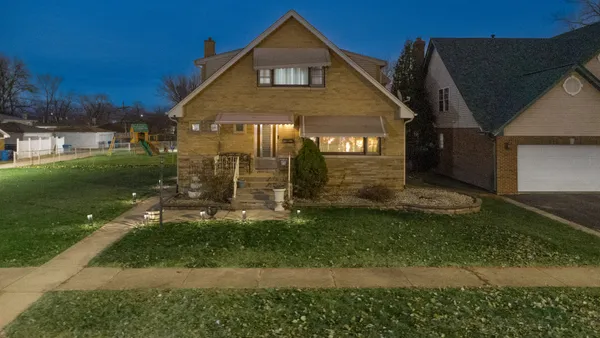 $285,000 | 15817 Union Avenue, Harvey, IL 60426