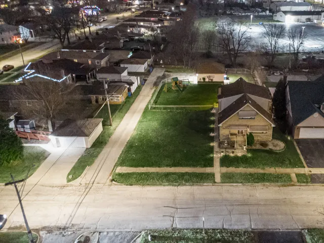 $285,000 | 15817 Union Avenue, Harvey, IL 60426