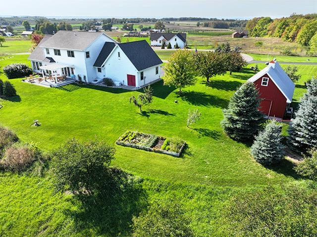 16182 Hill Rise Road Traverse City, MI 49686 - Photo 3 of 60