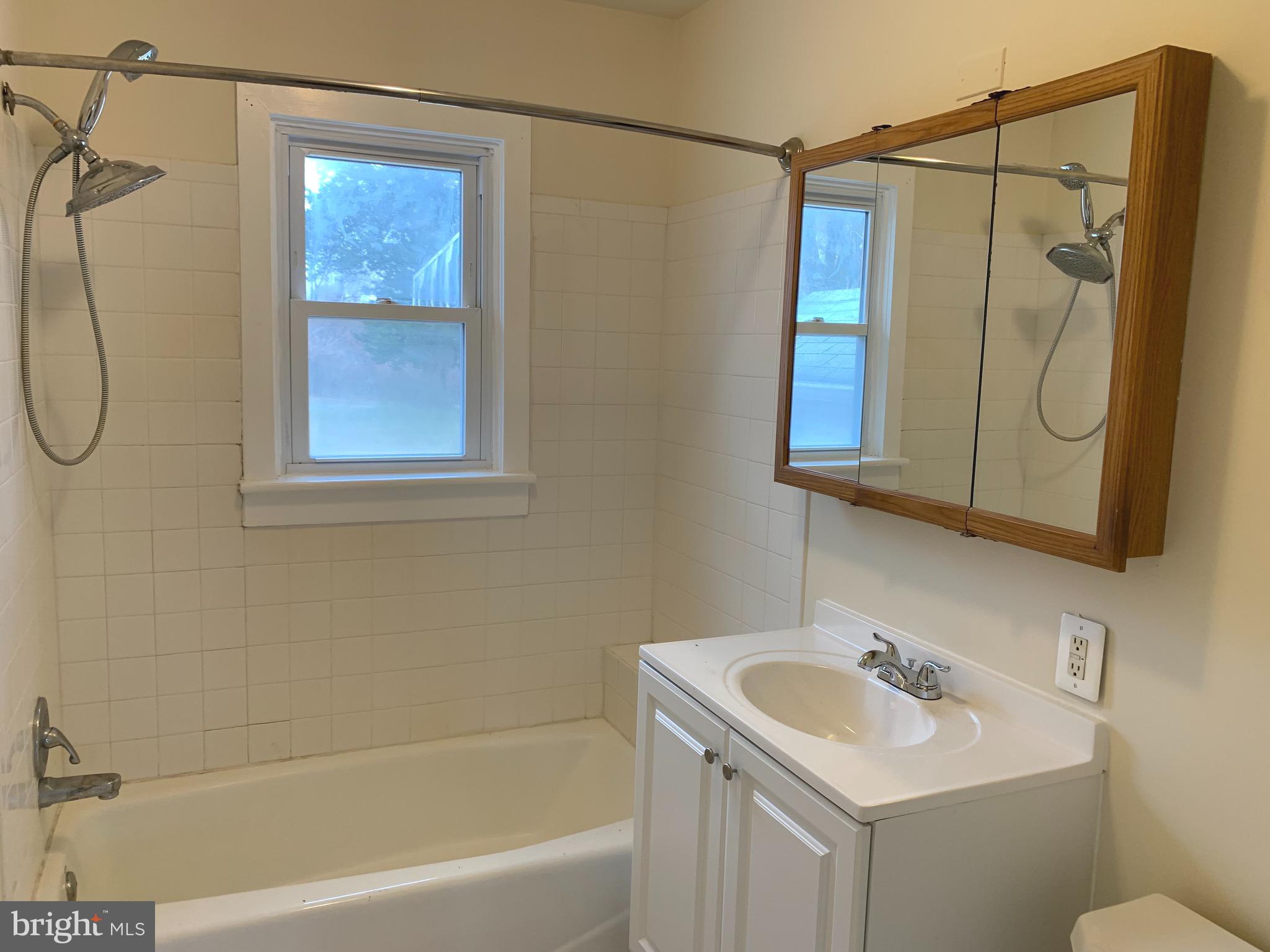 3791 Solomons Island Road Harwood, MD 20776 - Photo 12 of 31 Gallery Image 12