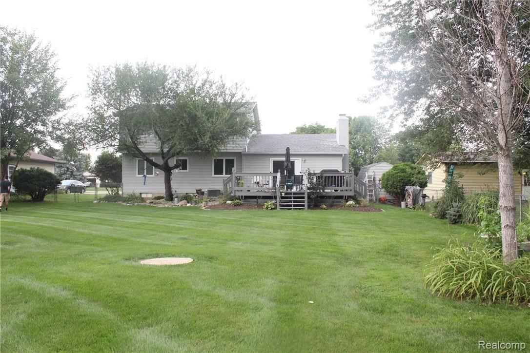 7275 Calkins Road Flint, MI 48532 - Photo 10 of 39 IMG_7867.JPG