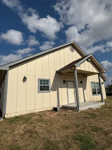 $2,300 | 141 Everest Cove, Dale, TX 78616