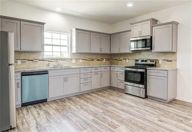 $2,300 | 141 Everest Cove, Dale, TX 78616