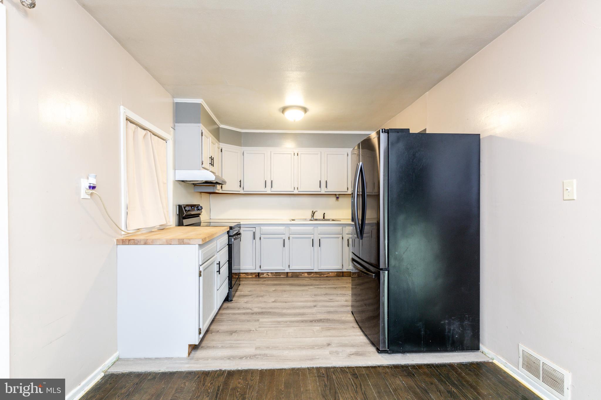 26 Merry Road Newark, DE 19713 - Photo 8 of 22 Kitchen