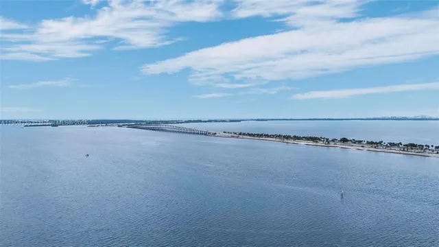 $4,750 | 2333 Brickell Avenue, Unit 517, Miami, FL 33129