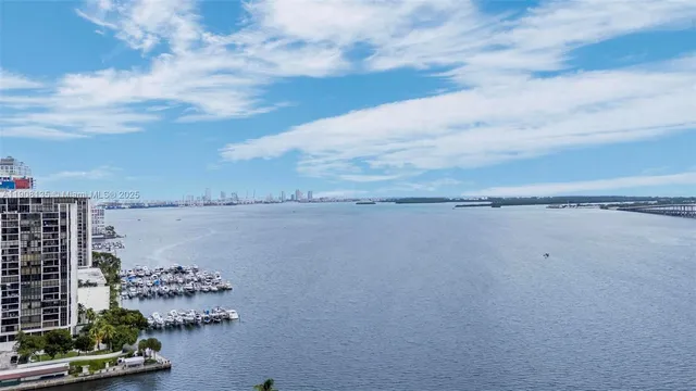 $4,750 | 2333 Brickell Avenue, Unit 517, Miami, FL 33129