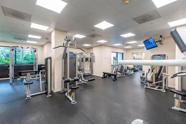 $4,750 | 2333 Brickell Avenue, Unit 517, Miami, FL 33129