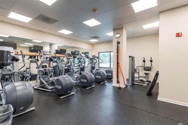 $4,750 | 2333 Brickell Avenue, Unit 517, Miami, FL 33129