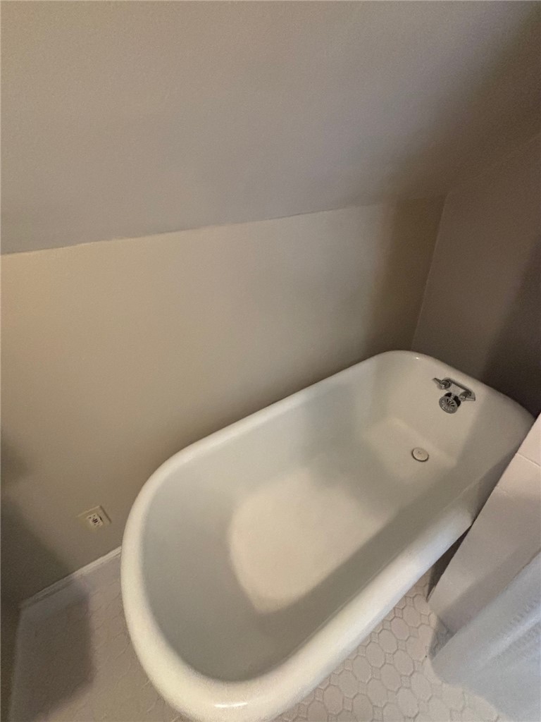 712 Hope Street, Unit 3 Bristol, RI 02809 - Photo 13 of 20