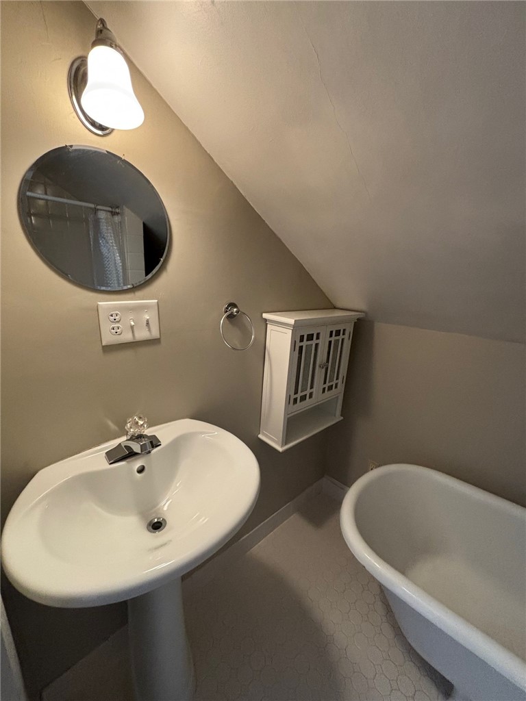 712 Hope Street, Unit 3 Bristol, RI 02809 - Photo 14 of 20