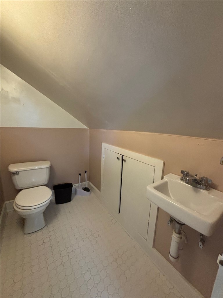712 Hope Street, Unit 3 Bristol, RI 02809 - Photo 17 of 20
