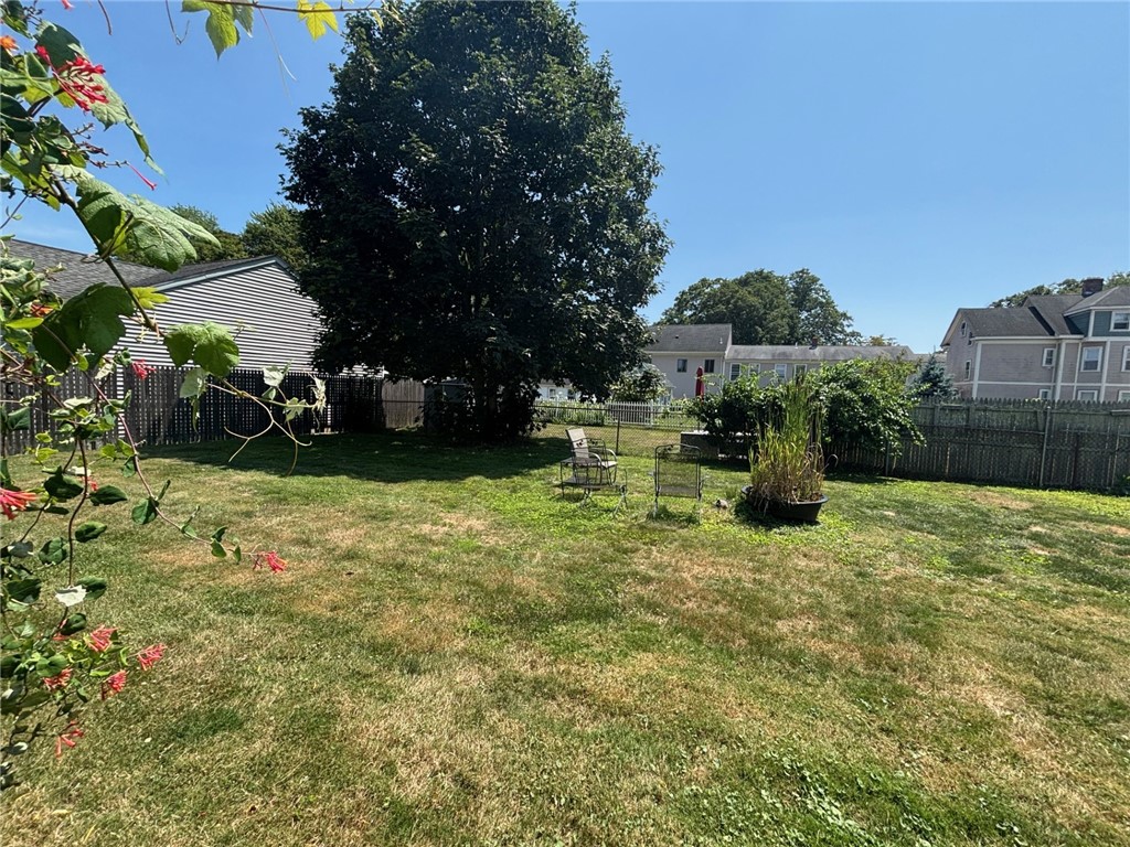 712 Hope Street, Unit 3 Bristol, RI 02809 - Photo 20 of 20