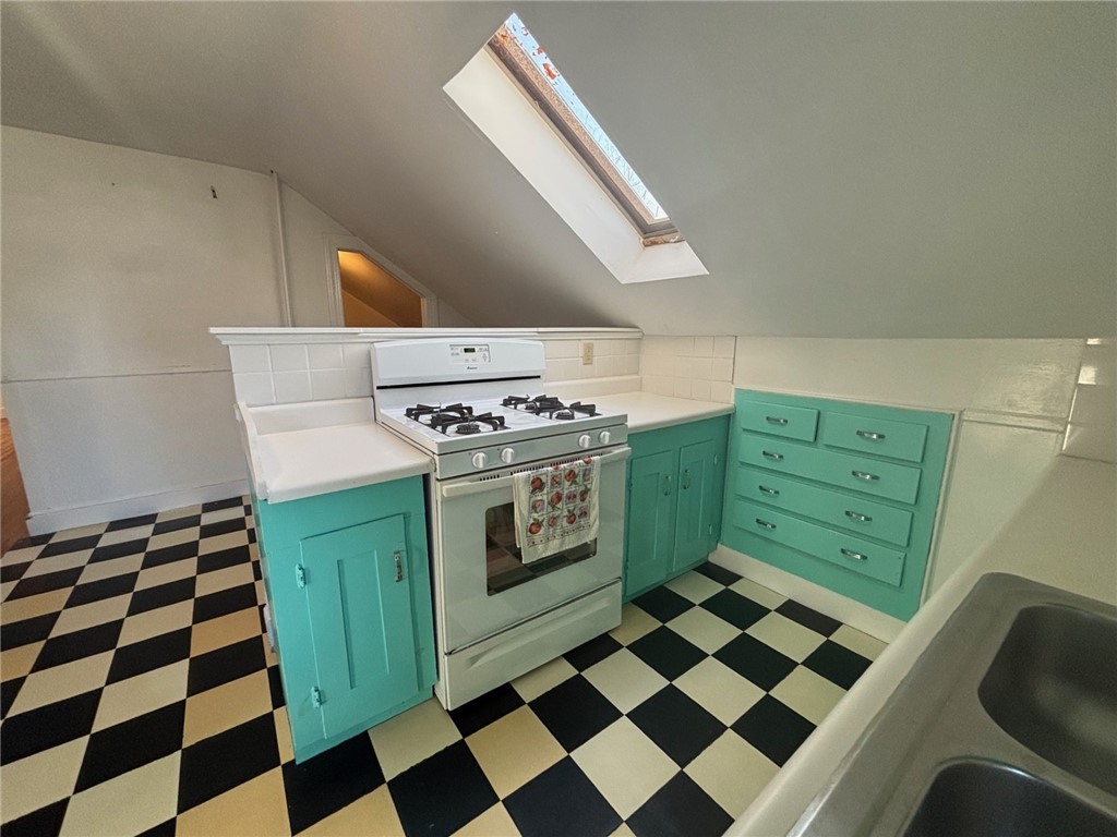 712 Hope Street, Unit 3 Bristol, RI 02809 - Photo 4 of 20