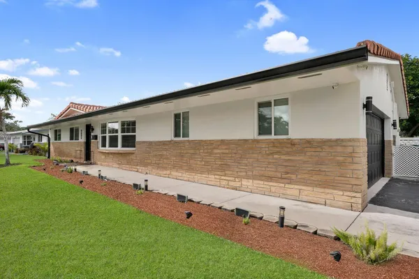 $625,000 | 7601 Northwest 41st Street, Coral Springs, FL 33065