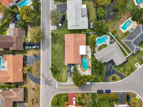 $625,000 | 7601 Northwest 41st Street, Coral Springs, FL 33065