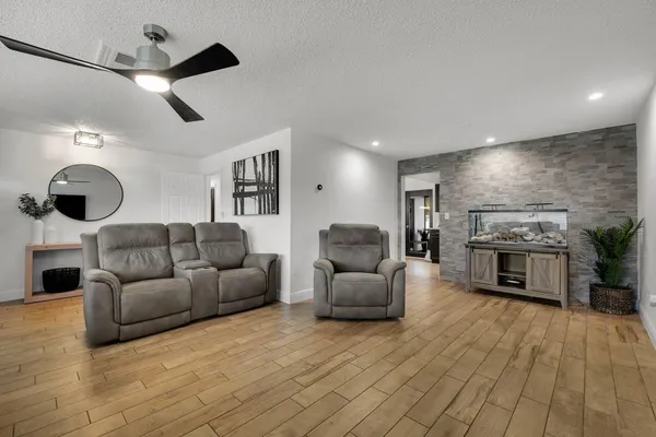 $625,000 | 7601 Northwest 41st Street, Coral Springs, FL 33065