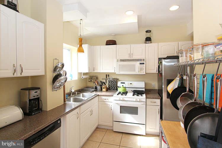 514 Columbia Road Northwest Washington, DC 20001 - Photo 11 of 27 Kitchen