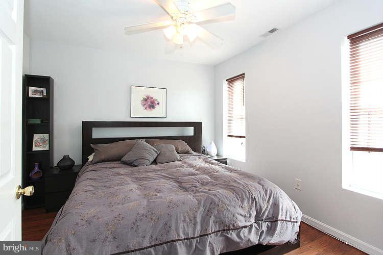514 Columbia Road Northwest Washington, DC 20001 - Photo 18 of 27 Bedroom