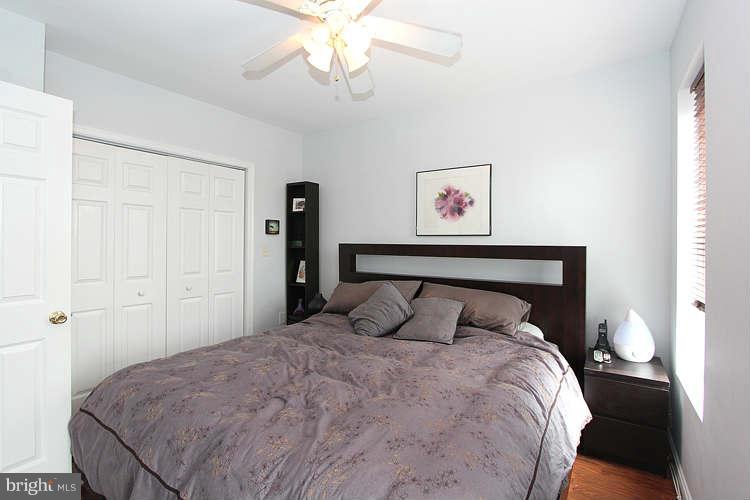 514 Columbia Road Northwest Washington, DC 20001 - Photo 19 of 27 Bedroom