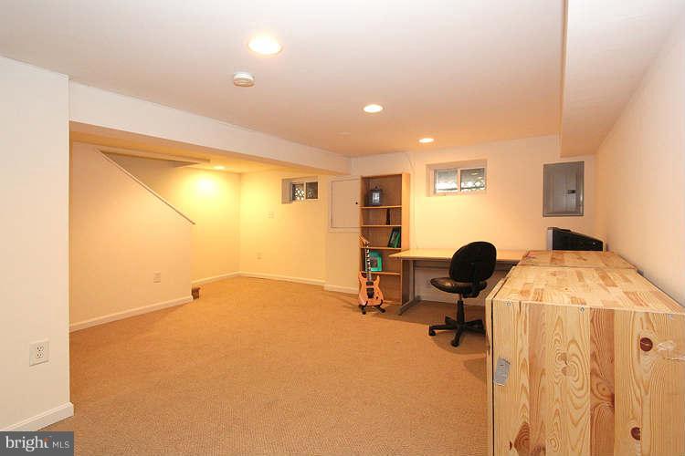 514 Columbia Road Northwest Washington, DC 20001 - Photo 22 of 27 recreation room