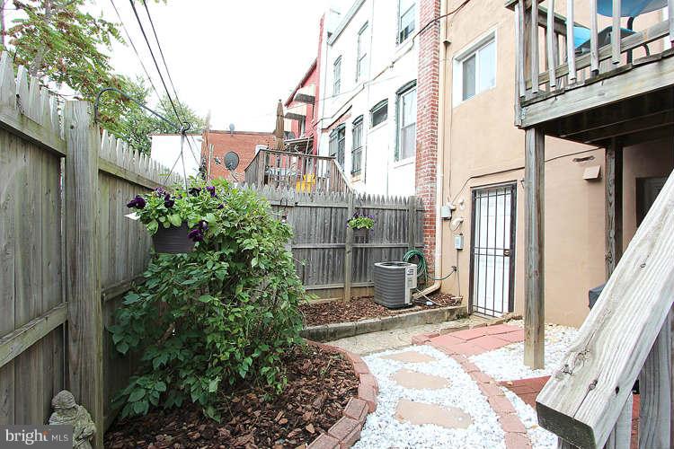 514 Columbia Road Northwest Washington, DC 20001 - Photo 24 of 27 patio